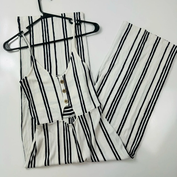 Love Tree White Pull on‎ Striped Wide Leg Spaghetti Straps Jumpsuit - Picture 5 of 12